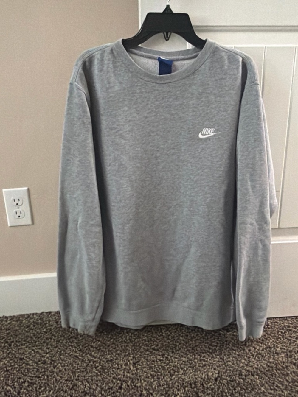 Nike Men's Grey Classic Crewneck Sweatshirt